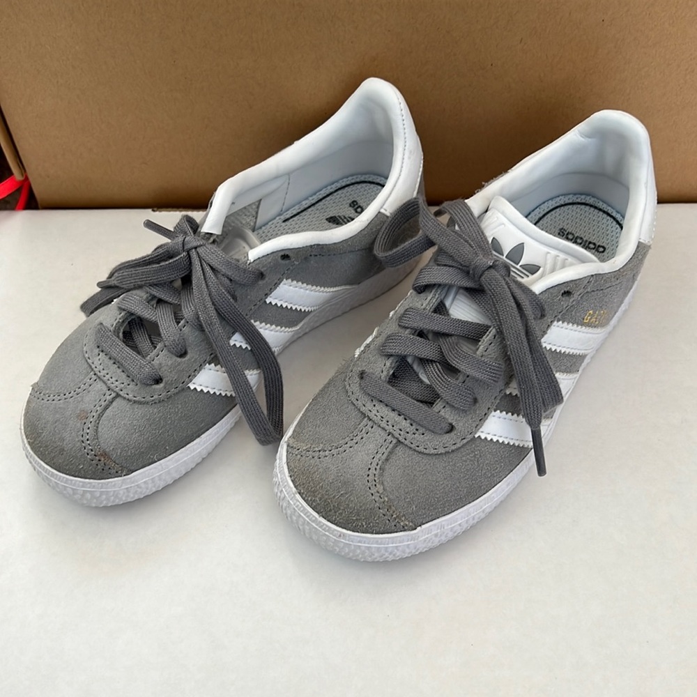 11C Gazelle Adidas sneakers